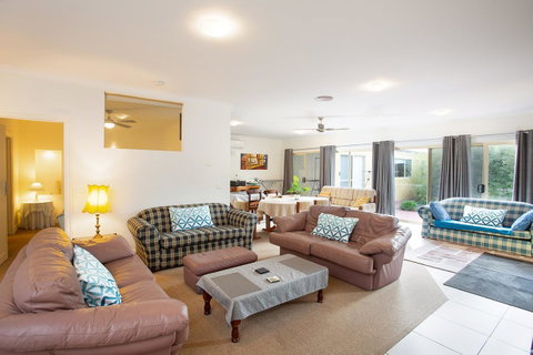 Austral Place 88 Via Merri River - Holiday Find 5