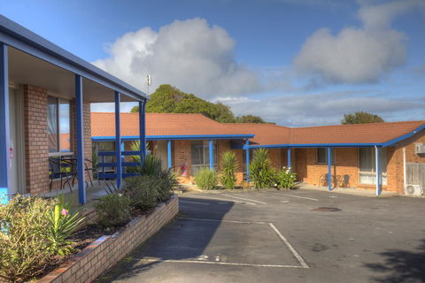 Blue Whale Motor Inn & Apartments - Holiday Find 35