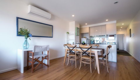 Waterfront Apt 234 Marinaquays - Holiday Find 6