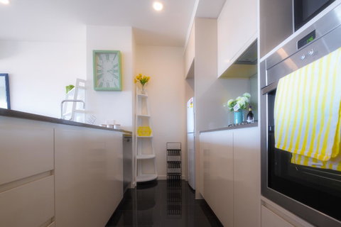 Waterfront Apt 234 Marinaquays - Holiday Find 11