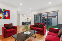 Book St Albans Accommodation Vacations Holiday Find Holiday Find