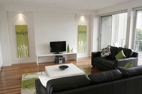 104 On Merri Apartments - Holiday Find 8