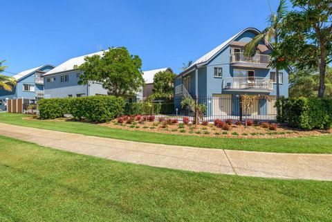 Rainbow Getaway Holiday Apartments - Holiday Find 18