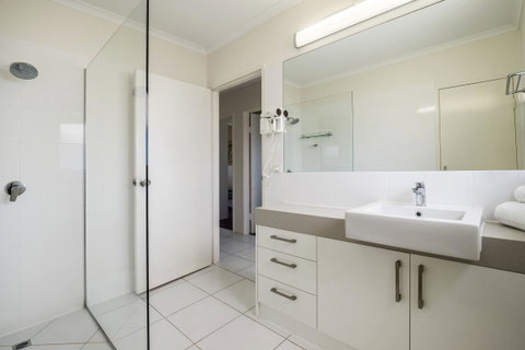 Sunseeker Holiday Apartments - Holiday Find 35