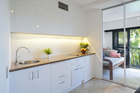 Noosa Blue Resort - Holiday Find 4