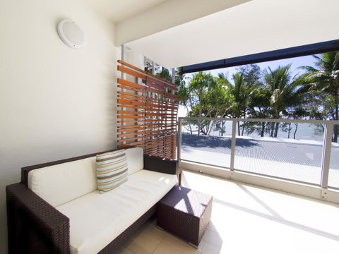 Drift Palm Cove - Holiday Find 25