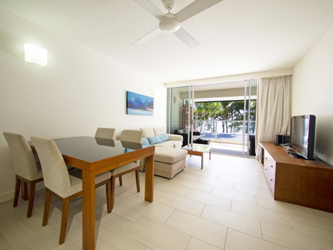 Drift Palm Cove - Holiday Find 17