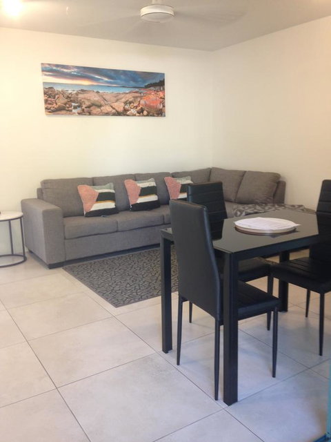 Chez Noosa Resort Motel - Holiday Find 3