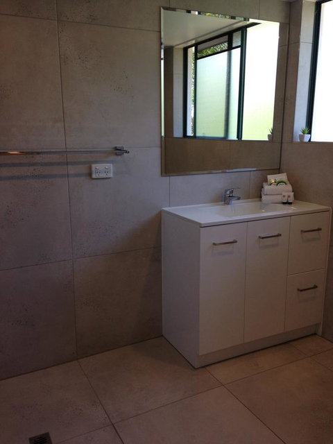 Chez Noosa Resort Motel - Holiday Find 11