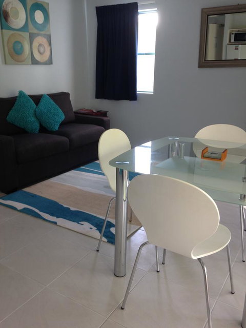 Chez Noosa Resort Motel - Holiday Find 22