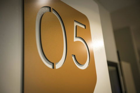 Nightcap At Kawana Waters Hotel - Holiday Find 22