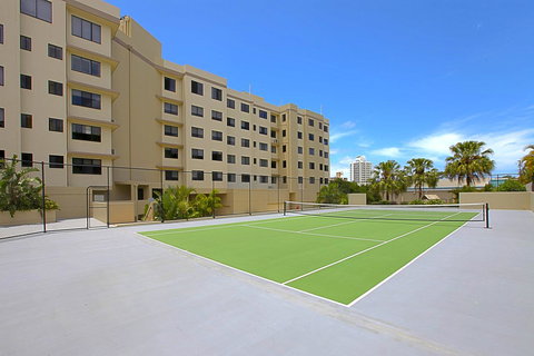 The Mirage Resort Alexandra Headland - Holiday Find 2