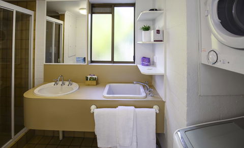 Ocean Breeze Resort - Holiday Find 34