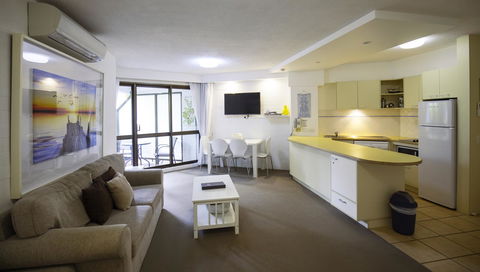Ocean Breeze Resort - Holiday Find 18