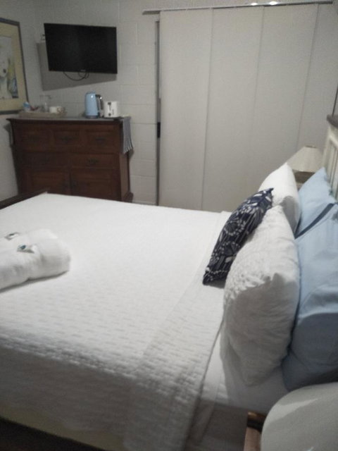 Salty Vibes Retreat - Holiday Find 4