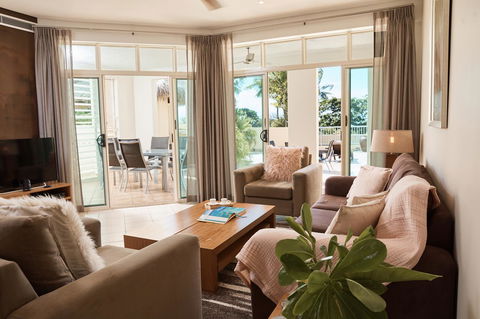 Sea Change Beachfront Apartments - Holiday Find 5