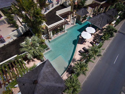 Sea Change Beachfront Apartments - Holiday Find 24