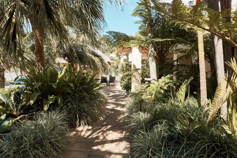Sea Change Beachfront Apartments - Holiday Find 19