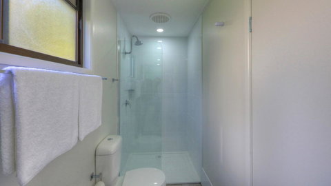 Alex Beach Cabins And Tourist Park - Holiday Find 28