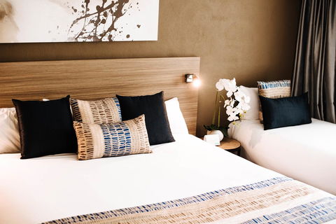 Mantra Club Croc - Holiday Find 24