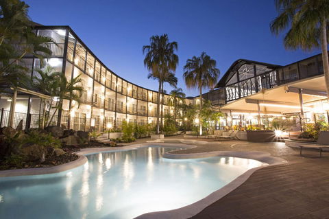 Mantra Club Croc - Holiday Find 7