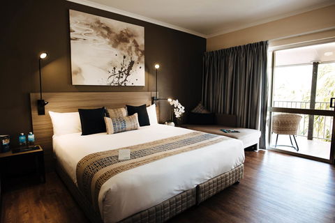 Mantra Club Croc - Holiday Find 15