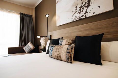 Mantra Club Croc - Holiday Find 17