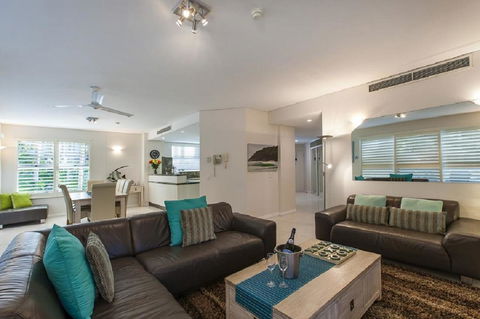 Emerald Noosa - Holiday Find 14