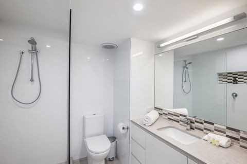 Noosa Harbour Resort - Holiday Find 29