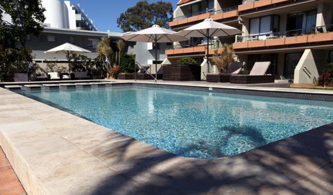 Hotel Laguna - Holiday Find 11