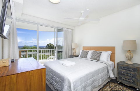 Noosa Hill Resort - Holiday Find 7