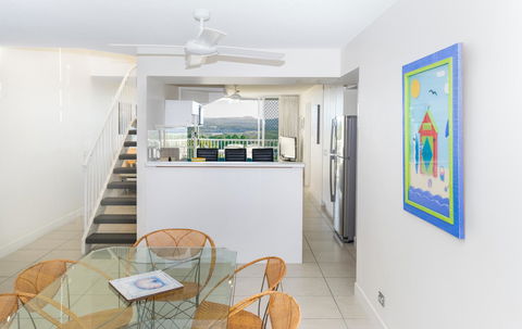 Noosa Hill Resort - Holiday Find 16