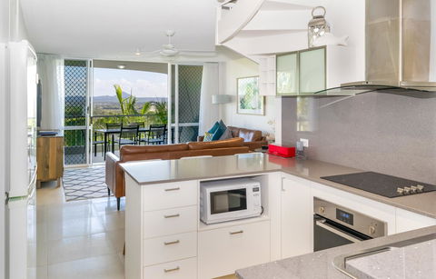 Noosa Hill Resort - Holiday Find 23