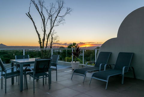 Noosa Hill Resort - Holiday Find 21