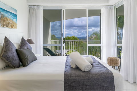Noosa Hill Resort - Holiday Find 17