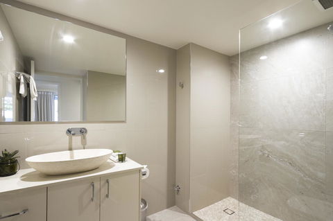 Noosa Hill Resort - Holiday Find 5