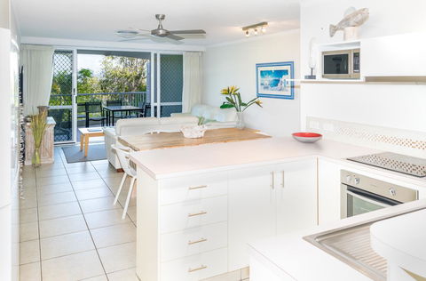 Noosa Hill Resort - Holiday Find 35