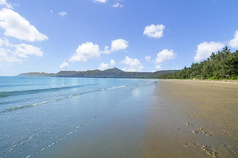 By The Sea Port Douglas - Holiday Find 27