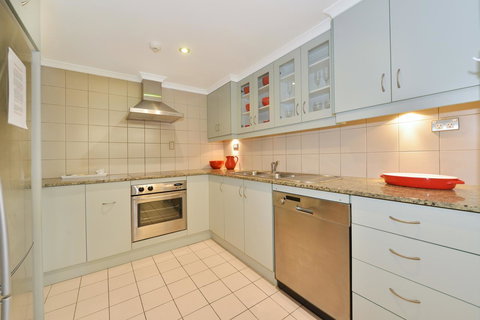 By The Sea Port Douglas - Holiday Find 20