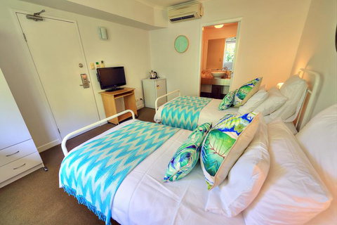 Mango Lagoon Sunbird Retreat - Holiday Find 17
