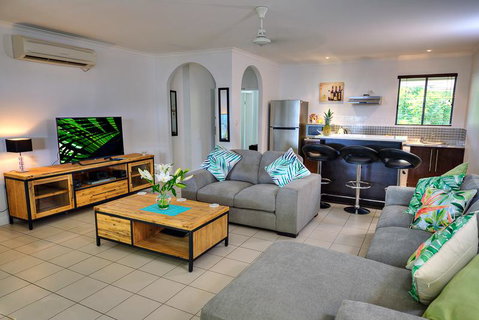 Mango Lagoon Sunbird Retreat - Holiday Find 19
