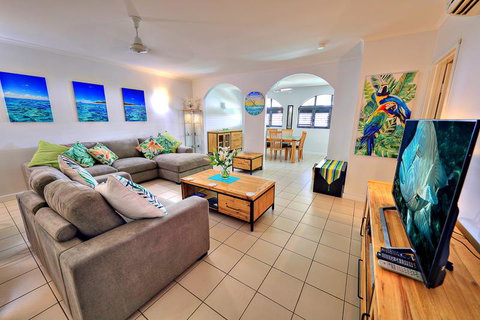 Mango Lagoon Sunbird Retreat - Holiday Find 4
