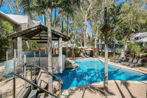 Paradise On The Beach Resort - Holiday Find 3