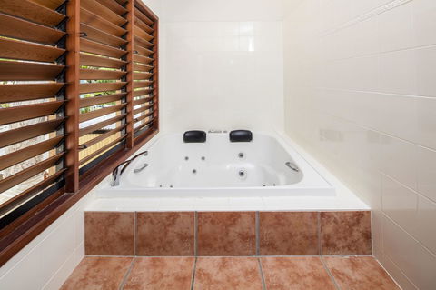 Paradise On The Beach Resort - Holiday Find 19