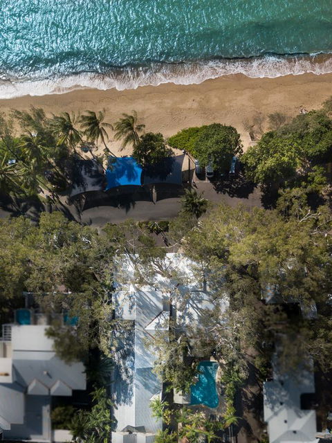 Paradise On The Beach Resort - Holiday Find 5
