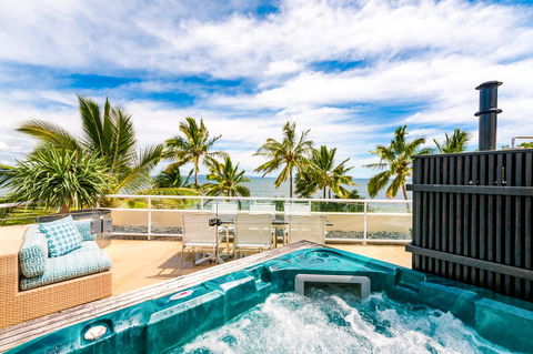 Netanya Noosa Beachfront Resort - Holiday Find 23
