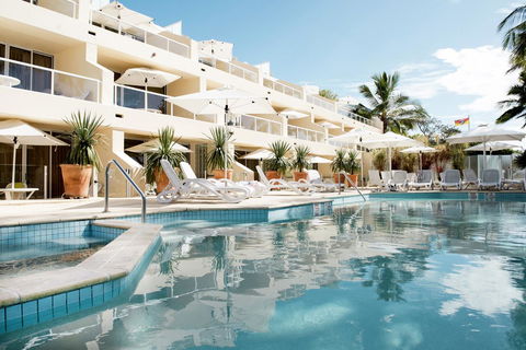 Netanya Noosa Beachfront Resort - Holiday Find 2