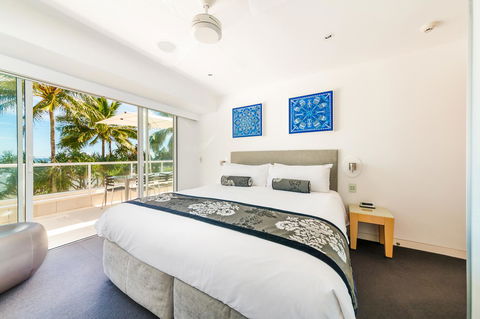 Netanya Noosa Beachfront Resort - Holiday Find 24