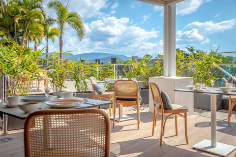Mirage Whitsundays - Holiday Find 37