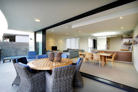 Mirage Whitsundays - Holiday Find 25